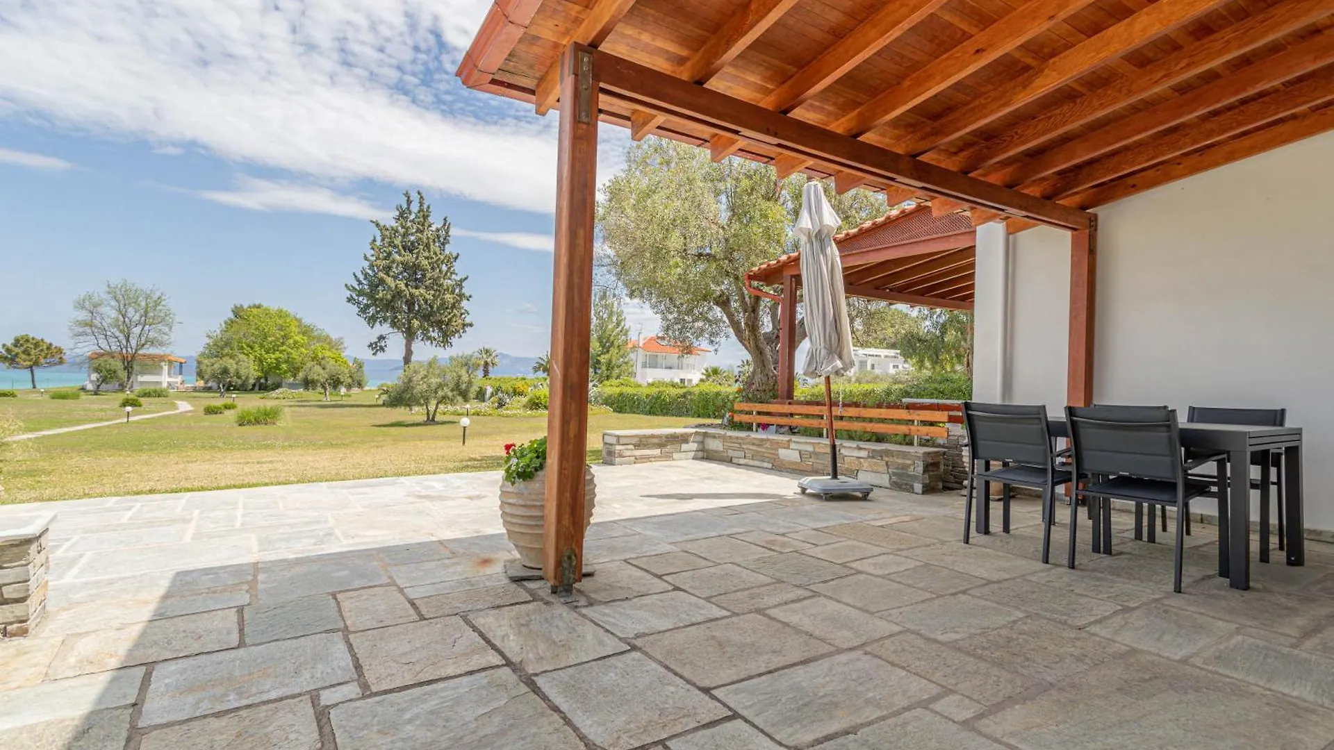 Andromeda Beach House بيفكوهوري